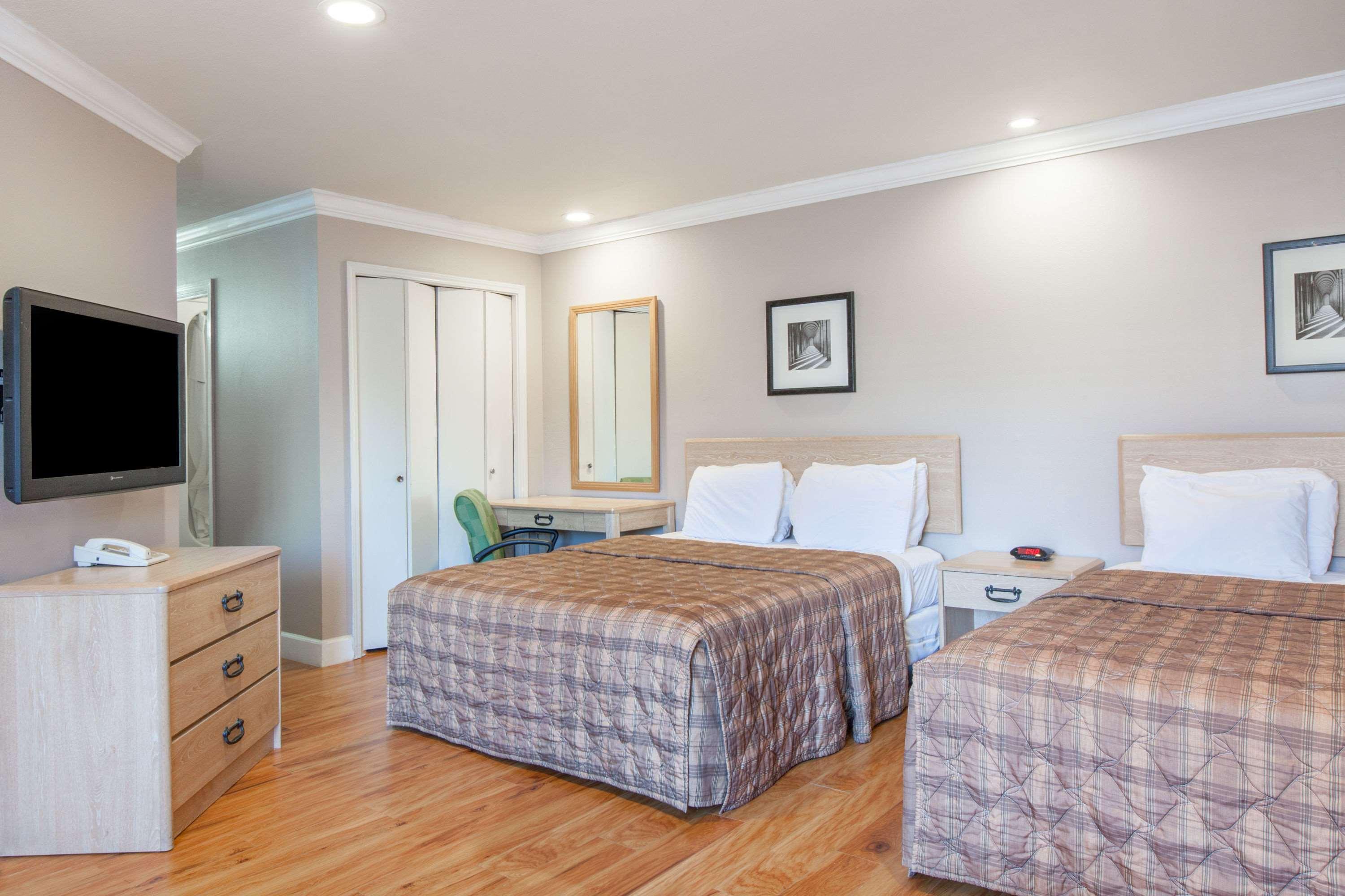 Days Inn By Wyndham San Francisco S/Oyster Point Airport South San Francisco Eksteriør bilde
